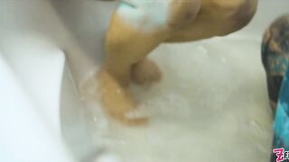 2024-01-30-anuskatzz-and-stacy-bloom-like-squirting-with-a-fist-up-their-asses_stream