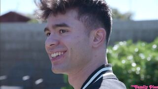 2025-12-20-238634-stepbros-christmas-cock-is-fetch-s39e2_960