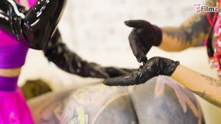 2025-08-14-fisting-fun-tattooed-temptation_stream