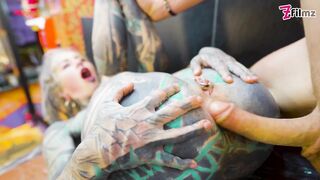 2025-08-28-tattoo-customer-gets-more-than-ink-with-anuskatzz_stream
