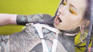 2023-12-14-anuskatzzs-ass-is-gaping_stream