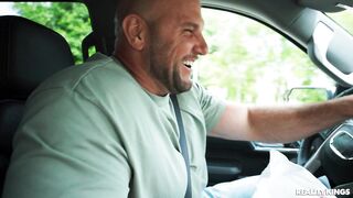 2025-10-22-11402871-a-public-vibing_720