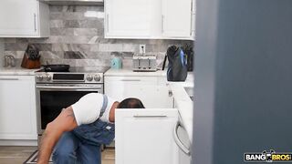 2025-12-13-11445549-clog-my-pipes_720