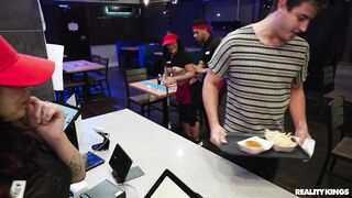 2025-10-14-11395331-brats-at-work_720