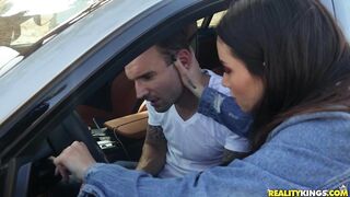 2019-09-24-4394598-blowing-her-top_720