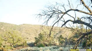 2019-09-24-4394598-blowing-her-top_720