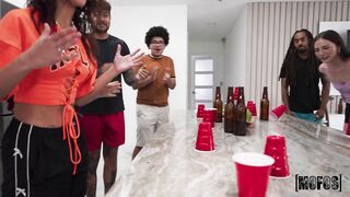 2025-12-11-11442617-party-in-my-pants_720