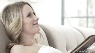 2018-02-03-130376-loving-you-from-behind-540