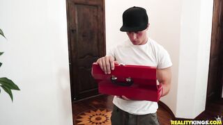 2019-09-23-4394569-do-me-no-wrong_720