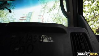 2022-09-21-8900731-mandy-fucks-to-buy-a-house_720