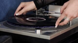 2019-01-10-4327791-vinyl-vixen_720