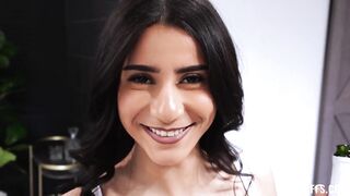 2025-12-29-31444-katie_kush_kiki_cali_720