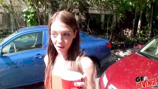 2017-12-27-1843394-car-wash-cuties_720