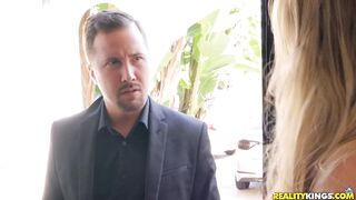 2019-01-29-4333881-nothing-to-see-here_720