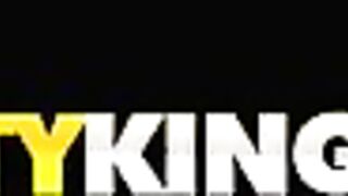 2019-05-31-4357770-poolside-pawg_720