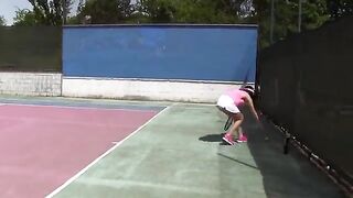 2018-01-16-142419-lady-dee-practices-tennis-game-then-gets-horny-540