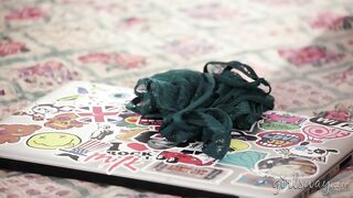 2017-12-04-128382-squirting-camgirl-540