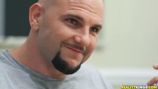 2019-02-22-4350826-dishing-out-some-pleasure_720