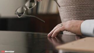 2025-12-03-10589-4k-ns-katie_kinz-SecretariesInHeat_360