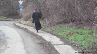 2022-03-02-4623521-blonde-aussie-likes-rough-sex_720