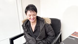 2025-12-23-angel-30-years-old-has-an-incredibly-open-mind_720