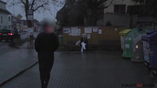 2021-11-13-4490851-blonde-nurse-wants-you-to-watch_720