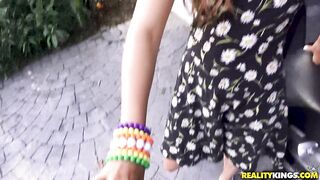 2017-12-03-22183-scooter-trouble_720