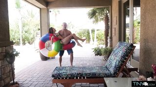 2026-01-01-30263-summer-splash-42351743-c3fb-4ef9-881c-39e6bf5ff25f_720