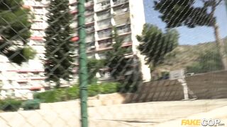 2016-12-12-4089411-blonde-fucks-as-her-boyfriend-stays-home_720