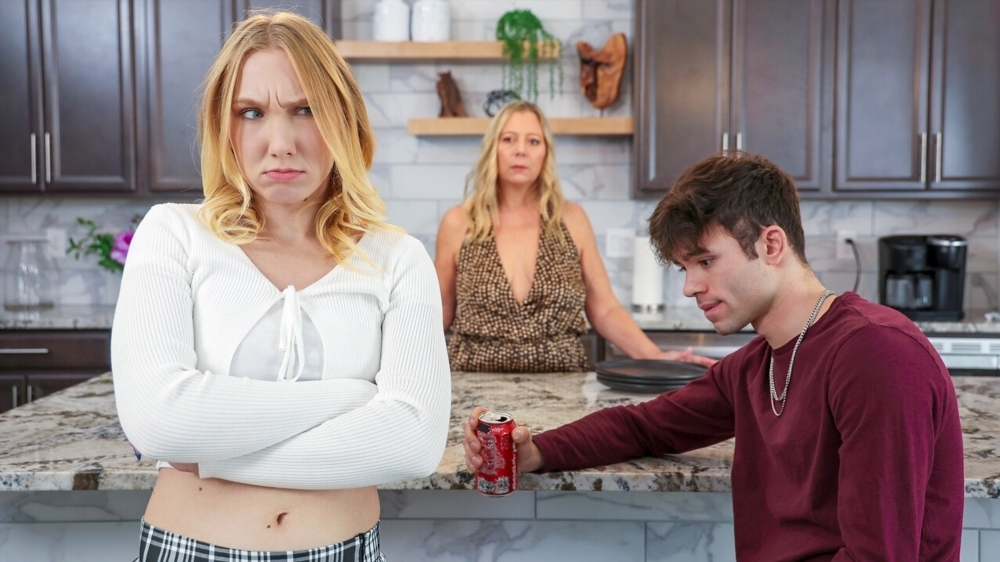 I Want Stepbros Big Dick To Make Me Cry - SE2