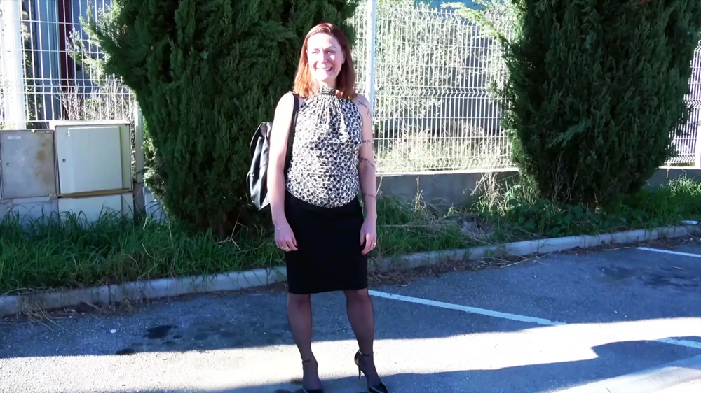 Wendy 40 years old future manager of a hair salon in Brignoles!