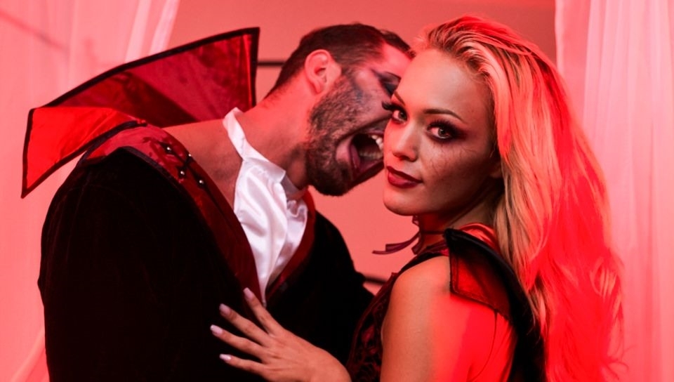 Vampires Kiss