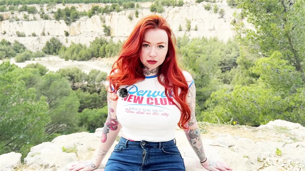 Chlo 28 years old from Versailles!