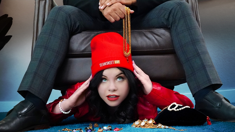 My First: Monster BBC Barely Fits In Lolas Tight Hole