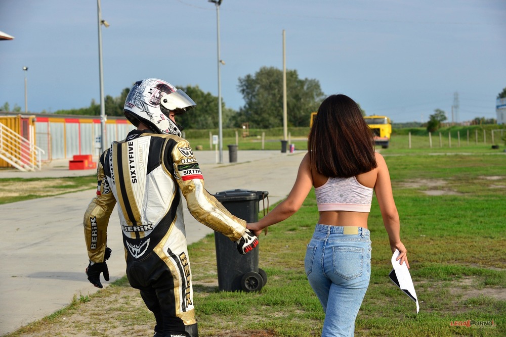Biker cant wait to fuck Latina Ginebra Belluccis tight wet pussy GP647