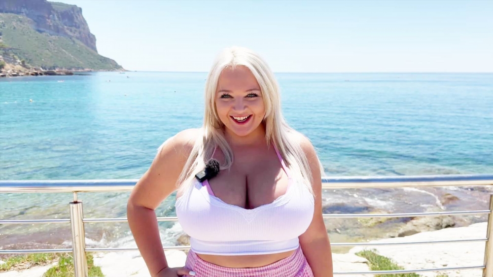 Lana 25 years old has some serious assets to show off!