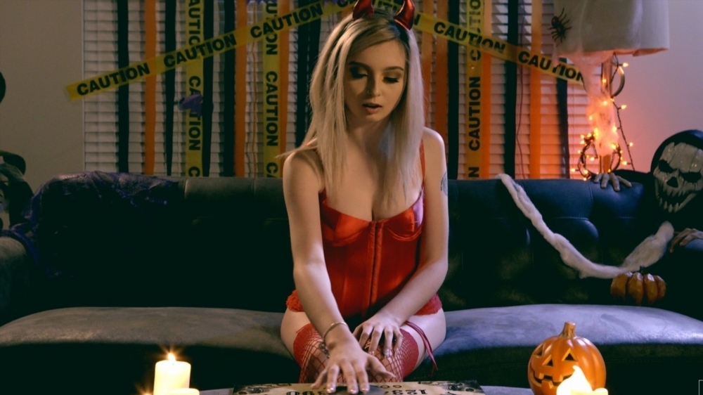 Sexy Little Devil - SE16