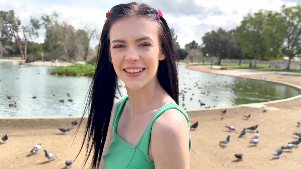 Skinny Teen Bella Nova Shows Us Her Pussy Grip