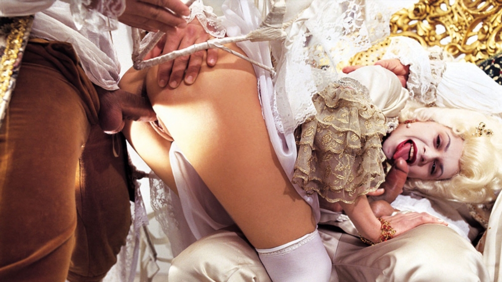 Fabiola Dos Santos Loves to Get DP d Hard